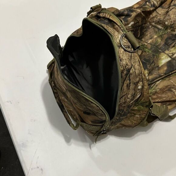 Bird and Buck Hunters Camouflage Duffle Bag - Picture 6 of 10